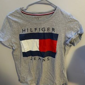 Tommy Hilfiger T shirt